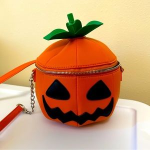 NWOT Jack O Lantern Pumpkin Crossbody Mad Engine